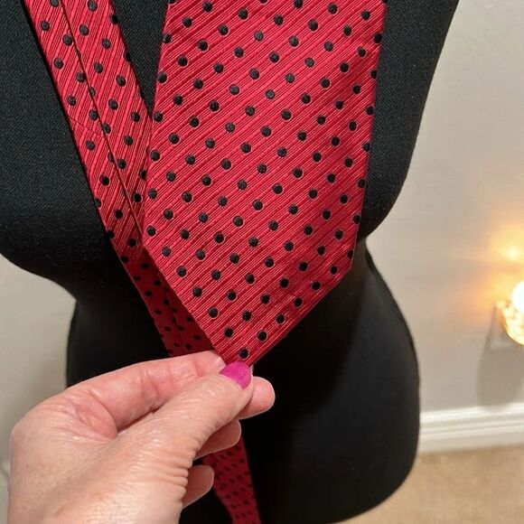 Robert Talbott Best of Class Red Tie with Black Dots - Picture 3 of 9